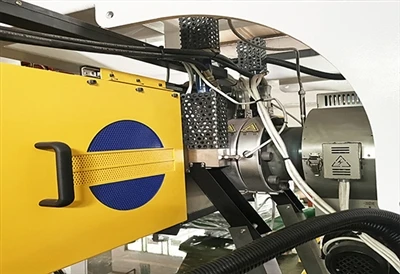 Extruder feed roller wear
